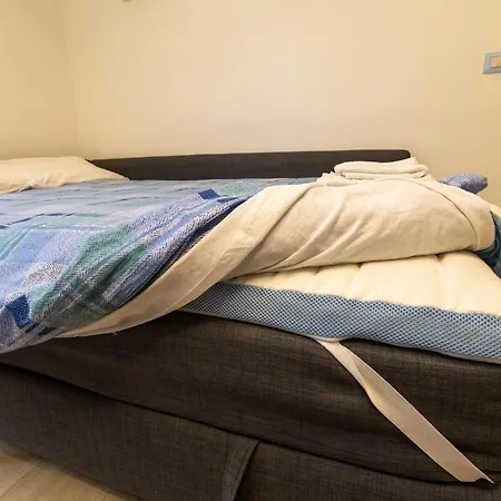 Apartment Il Giglio - Free Parking Como